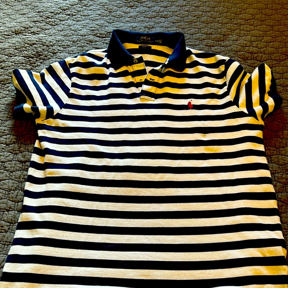 Ralph Lauren, Lauren Polo shirt large custom fit.